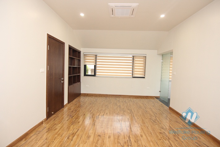 02 floor apartment with swimming for rent in Xuan dieu st, Tay Ho district 
